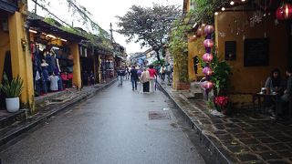 ホイアンを散策する上での主要な通り、 一通り観光名所を楽しめます。