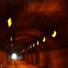 新天城トンネル内部