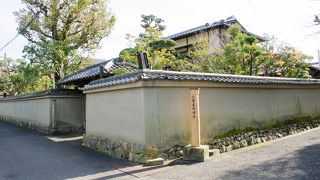 文豪の息吹を感じることが出来る趣深い邸宅