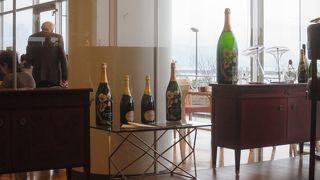 混雑しています