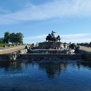 ゲフィオンの泉は朝一がオススメ。