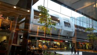 高低差のある乗換駅