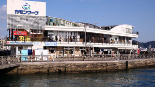 関門海峡に面するフィッシャーマンズワーフ