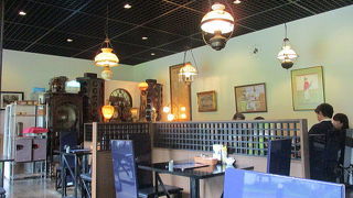 アンティークなカフェレストラン。