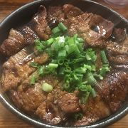 豚丼オンリーで勝負しています。