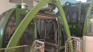 中腹の駅から乗換えし山頂駅に行くゴンドラです