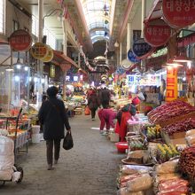 市場アーケード街