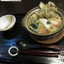 「鍋焼きうどん（舞茸天ぷら）」