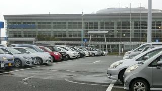 アクセスは少々問題あり・・・？　有料待合室は良心的?!　