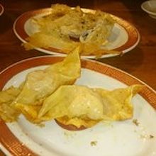 ビールのアテに揚ワンタン