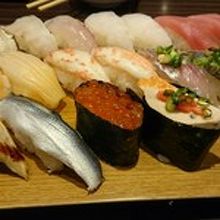 イクラやエンガワも食べ放題！