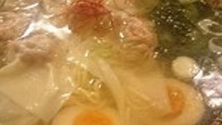 本格的なワンタンが食べられる