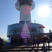 切符を買うところが右のほうにある