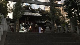 駅から近くの静かな神社