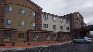 Comfort Inn & Suites Page at Lake Powell