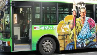 信長のラッピングバス