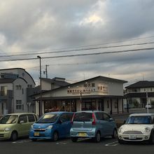 お店も広いです