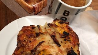 １つのパンは高いですが、休憩するには良い500円セットがありました。