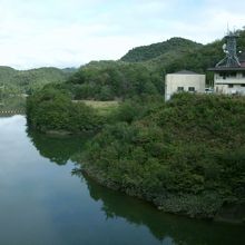 ダム湖