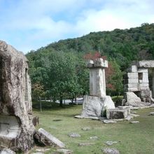 ダム石彫刻広場