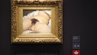 強烈な作品　クールベの「世界の起源」