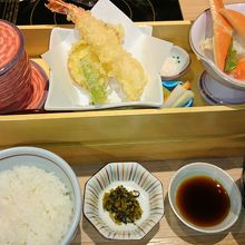 海老の天婦羅・蟹・茶碗蒸し