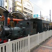 路面電車のターミナル、転車台があります