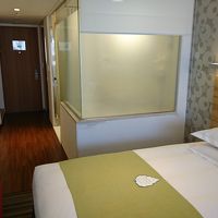 ベッドも広く、快適でした♪