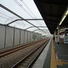 葛西臨海公園駅のホーム