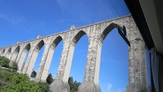 ３キロ続く、中世時代の水道橋♪