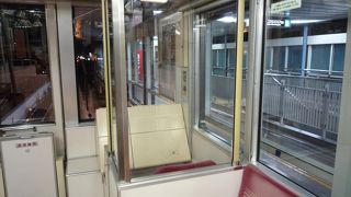 無人運転なので１番前の車両に乗りたくなる