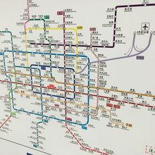 路線はたくさんあるけどまあまあ見やすい