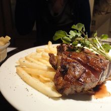 深夜1：00のステーキ！うまい！！