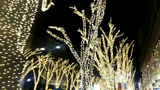 シャンパンゴールドのイルミネーション