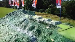 美しい曲線の石壁に感動しました！