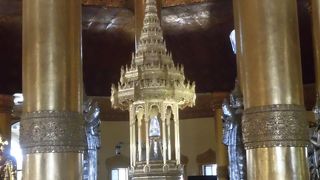 バガンのアーナンダ寺院を模した寺院