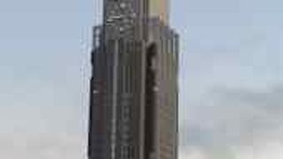 かっこいいビルです