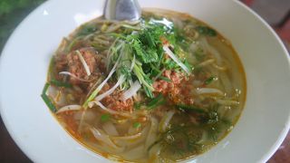 名前のないカオソーイ屋さん