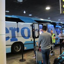 空港バスの割には安い。