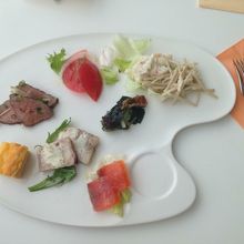 レストランのお皿！