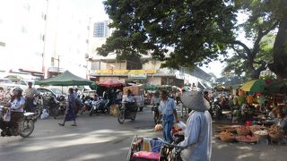 ごった返してます