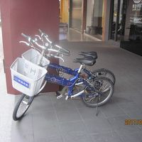 ホテル前の貸自転車