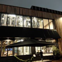 ブルワリーらしく立派な建物