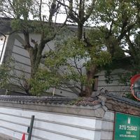 バス停がすぐです。