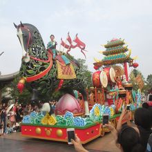 ディズニー パレード (米奇童話専列)