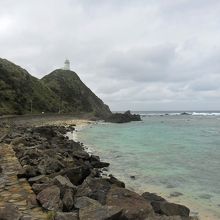 公園からみた灯台。