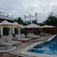 プールはありますがリゾートホテル感はあまりありません