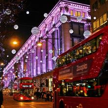 紫と白という難しい色合わせにも関わらず、上品なイメージ