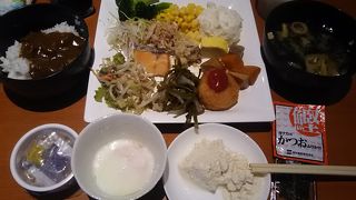 食べすぎてしまう朝食レストランでした。