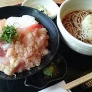 落ちついた雰囲気で食すランチ